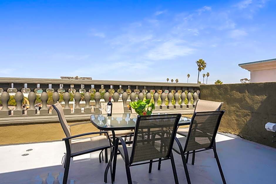 The Hotel Oceanside
