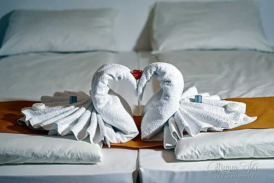 Kamarás Klastrom House