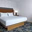 Hampton Inn & Suites Mystic