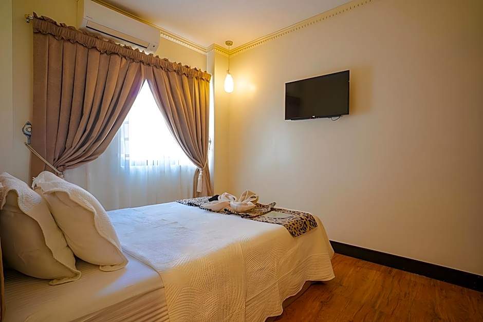 West Loch Park Hotel Vigan