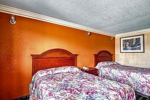 Budget Inn and Suites