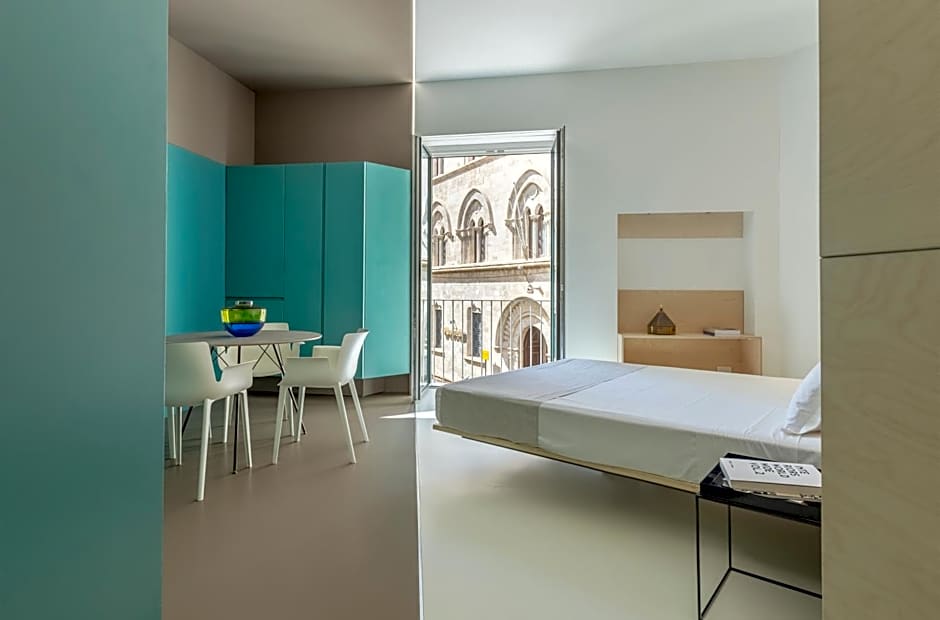 Fiveplace Design Suites & Apartments