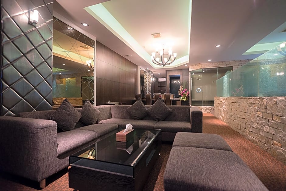 Kiss Gardenhome Chic Hotel