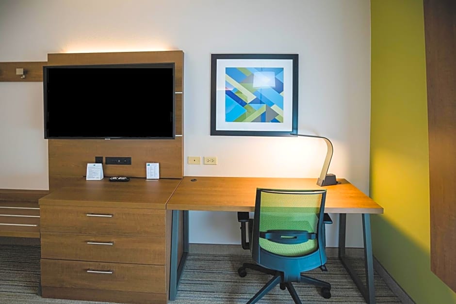 Holiday Inn Express & Suites Knoxville - Farragut by IHG