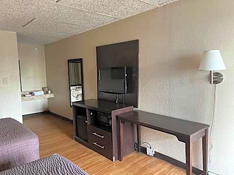 2 Queen Beds Non Smoking