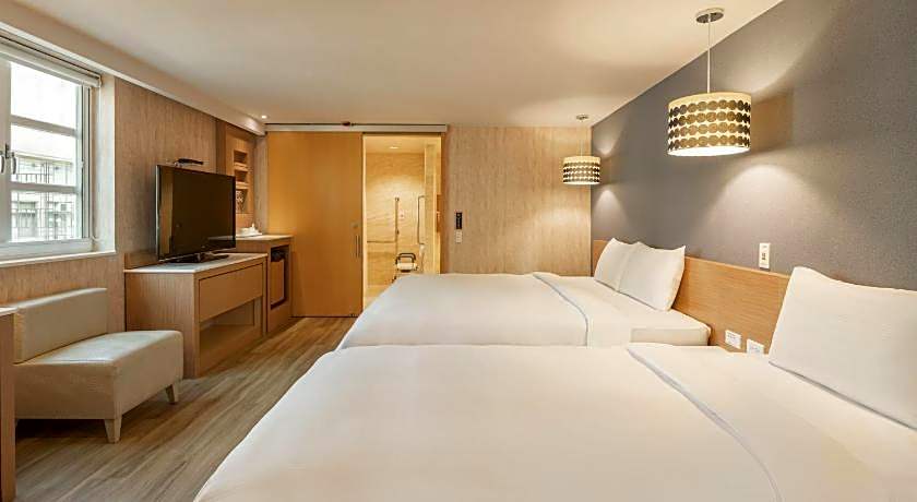 Kindness Hotel Tainan Chihkan Tower