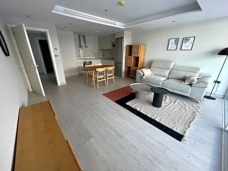 Marina Club Luxury Apartment