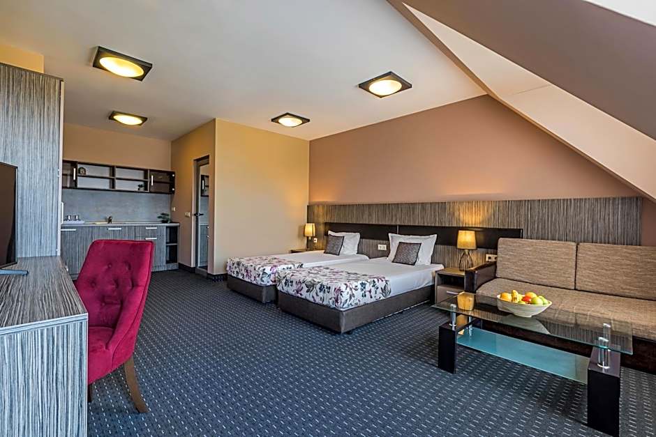 Plaza Hotel Plovdiv - Free Parking