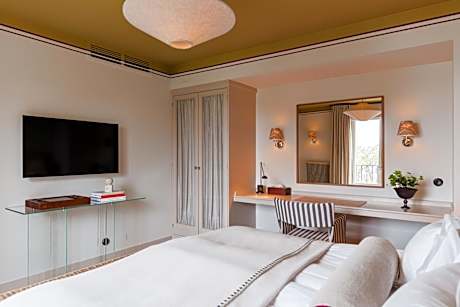 King Suite with Ocean View