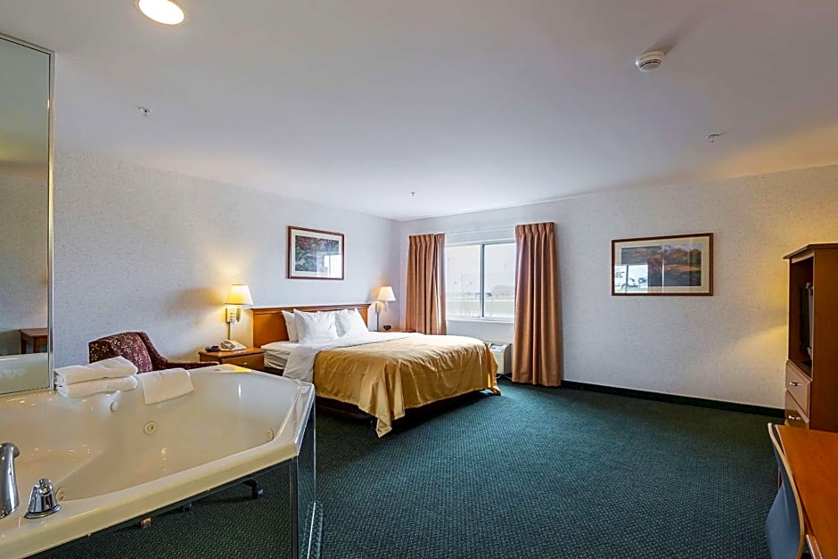 Quality Inn & Suites Belmont Route 151