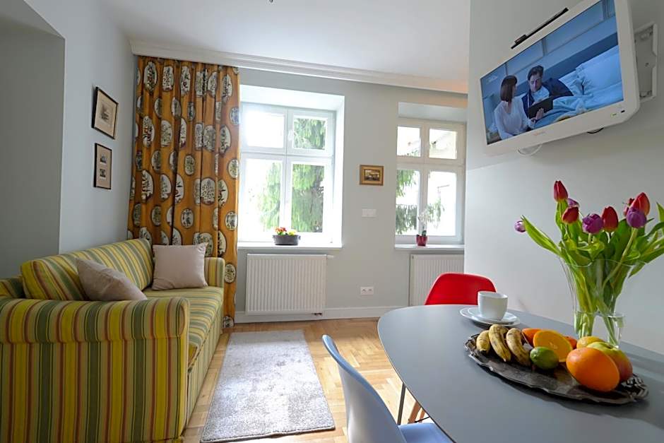 Crystal Suites Chez Helena