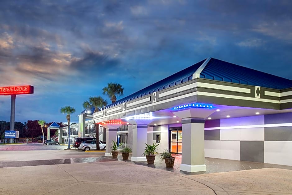 Travelodge by Wyndham Deltona