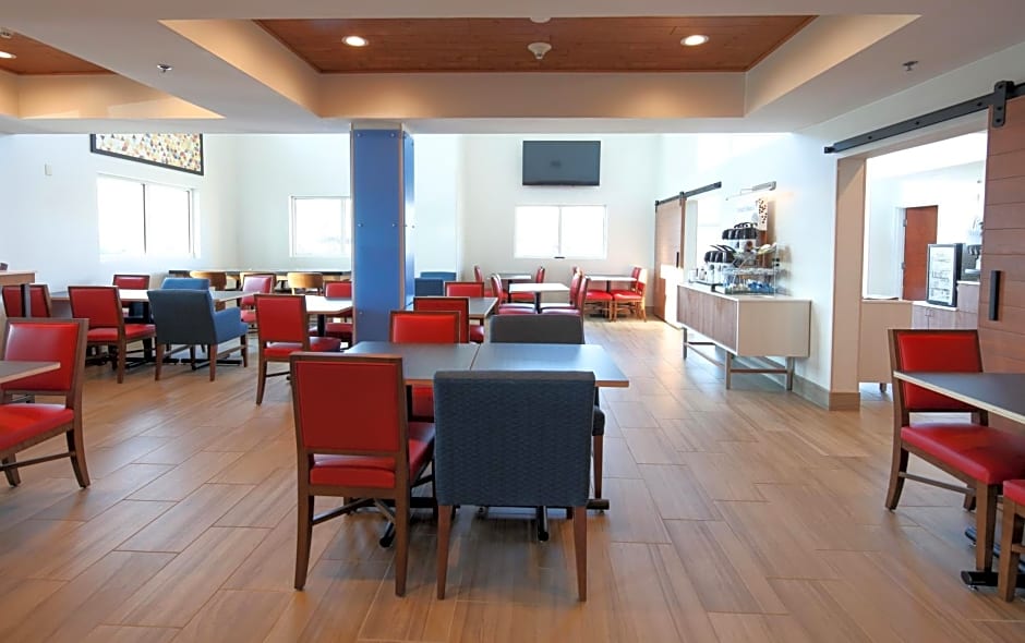 Holiday Inn Express Hotel & Suites Cincinnati Southeast Newport By IHG
