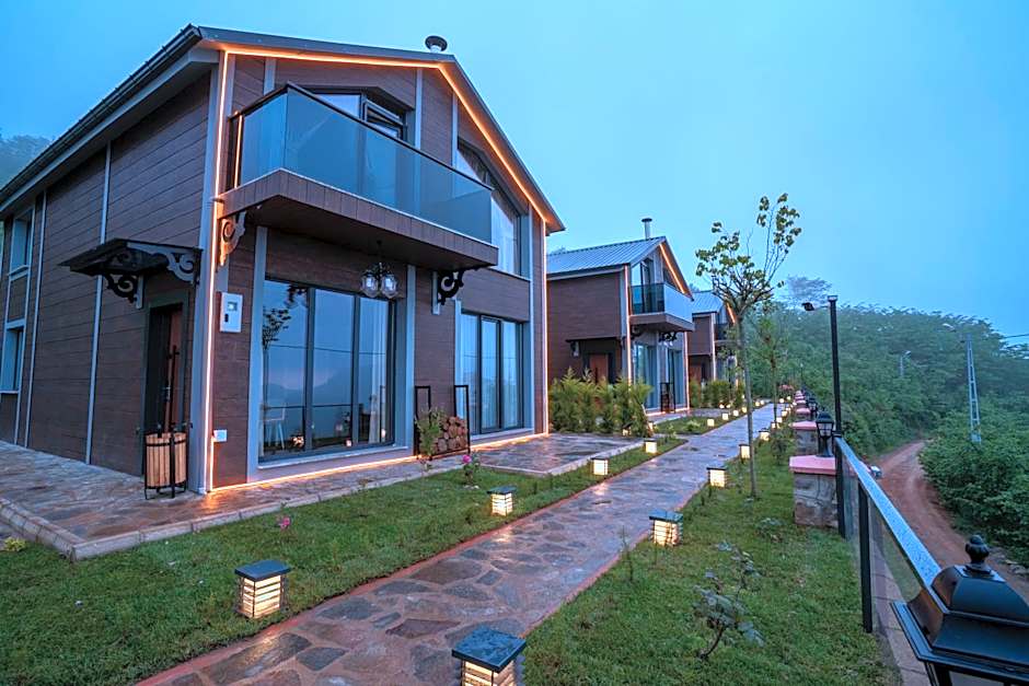 POISON GARDEN SUİTE