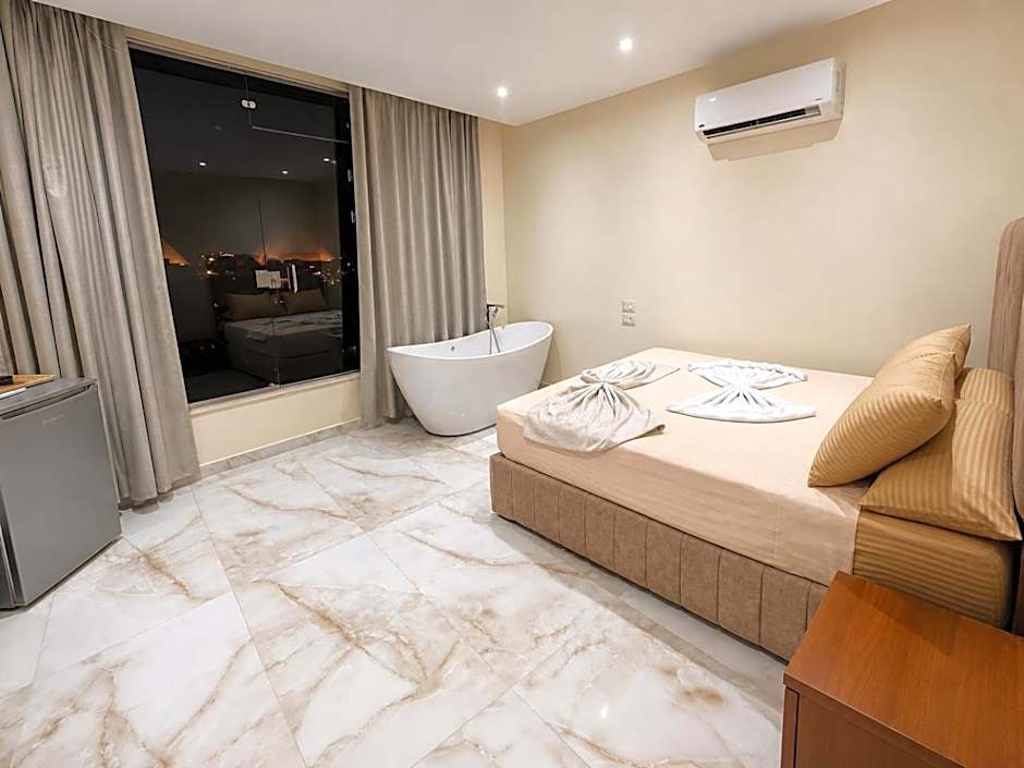 Amon Ra Hotel