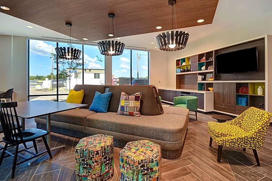 Home2 Suites by Hilton Kalamazoo Downtown, MI