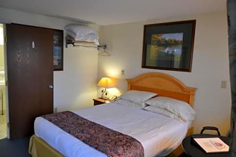 Queen Room - Disability Access
