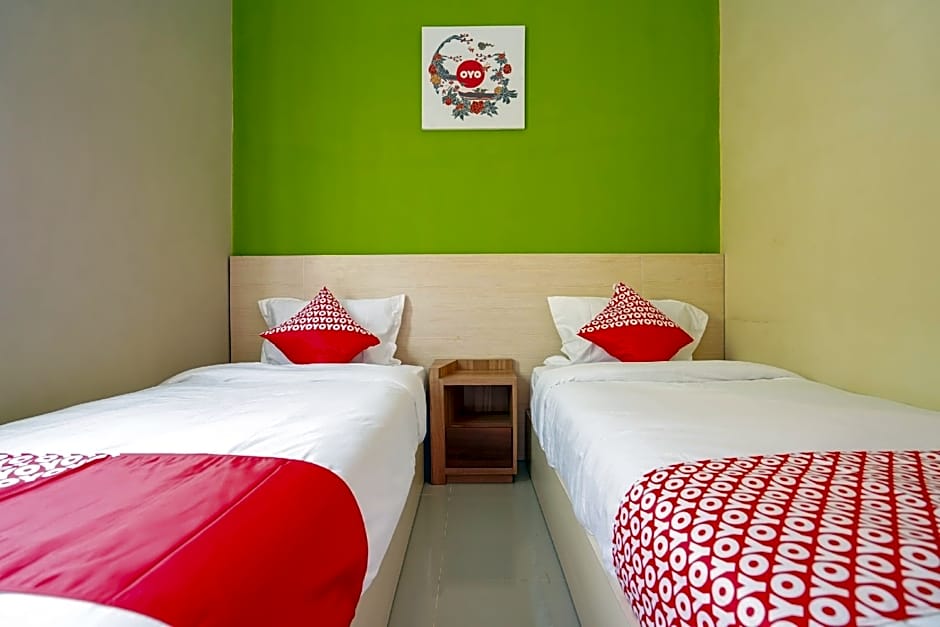 Hotel O Surabaya near Surabaya Town Square formerly Kupang Gunung Residence