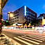 Discovery Hotel (Guangzhou Railway Station Sanyuanli Subway Station)