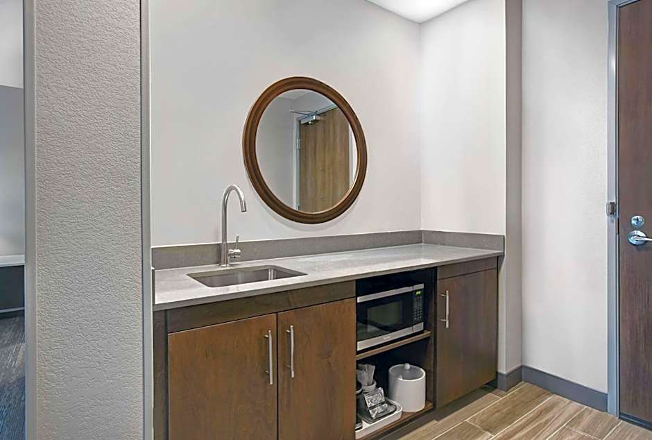 Hampton Inn By Hilton & Suites Farmers Branch Dallas, Tx
