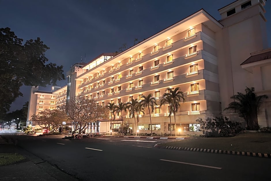 Quest Plus Conference Center Clark