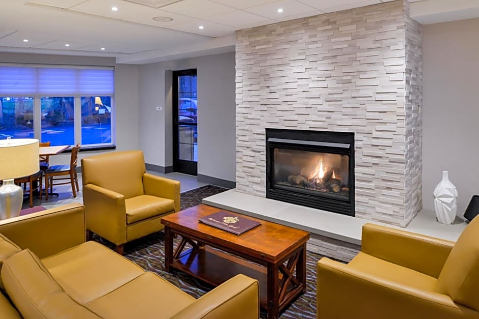 Holiday Inn Express Hotel & Suites Clifton Park, an IHG Hotel