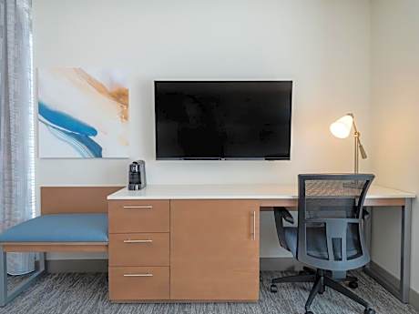 Standard King Room - Mobility Accessible