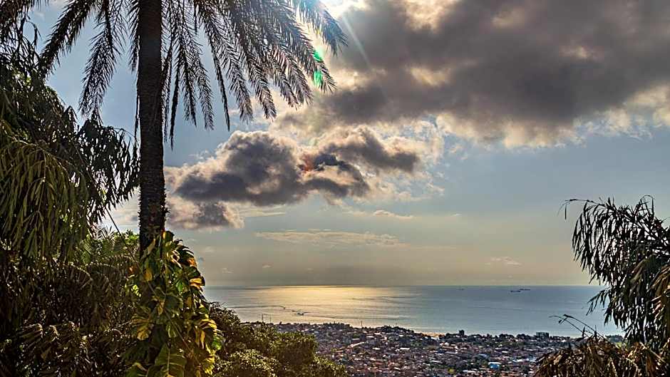 The Country Lodge Hotel