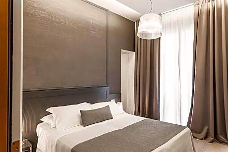 Connecting Room