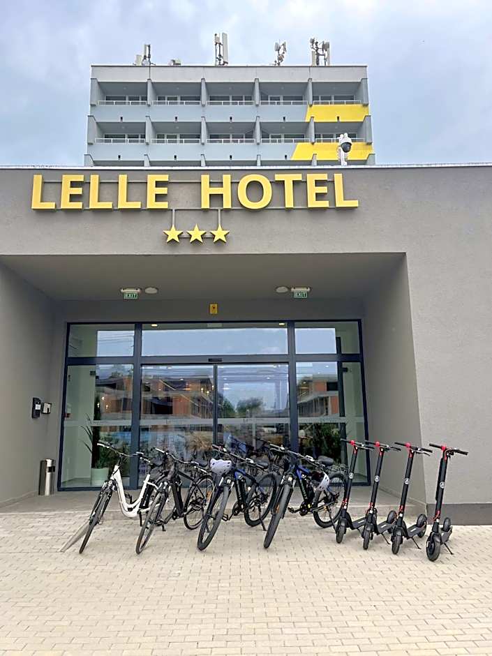 Lelle Hotel