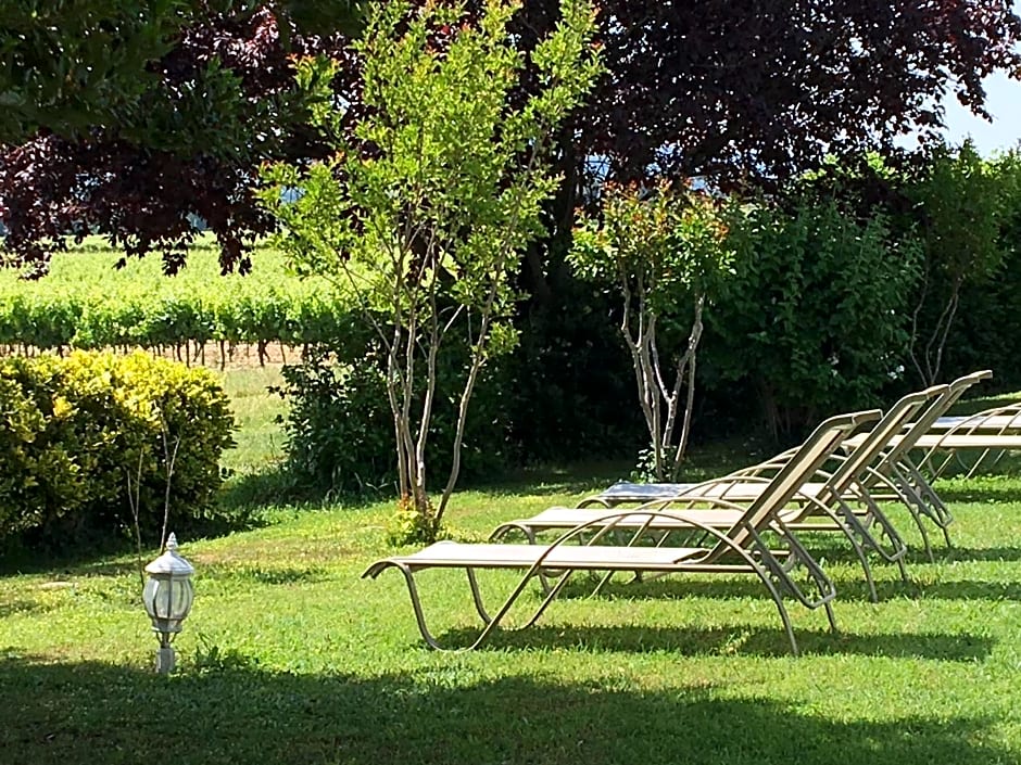 Logis Hotel La Bastide des Monges