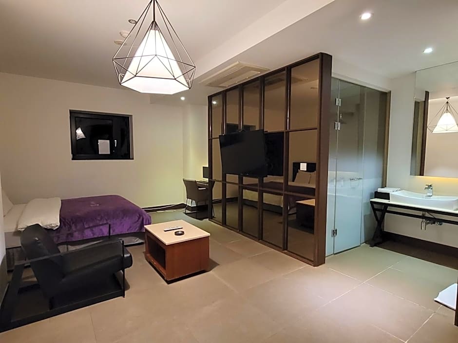 Gwangmyeong Cherbourg Hotel