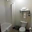 Super 8 by Wyndham Cedar Falls IA - University