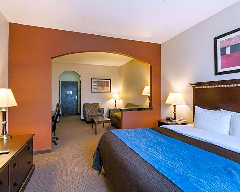 Comfort Inn & Suites