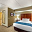 Comfort Inn and Suites Jackson - West Bend