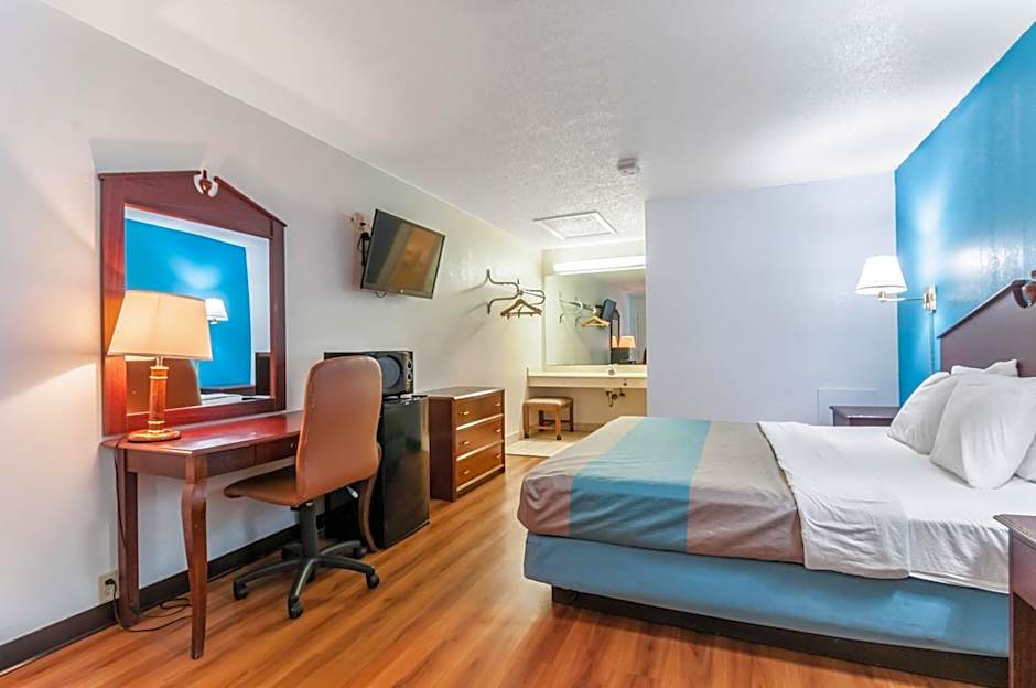 Motel 6-Southgate, MI - Detroit