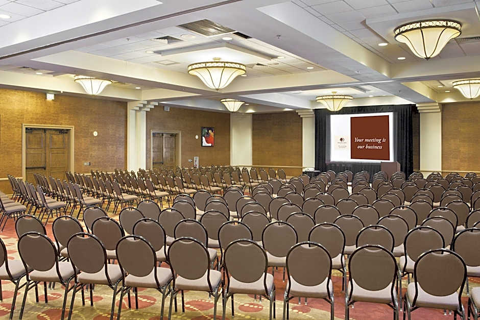 DoubleTree by Hilton Memphis Downtown – Memphis, TN