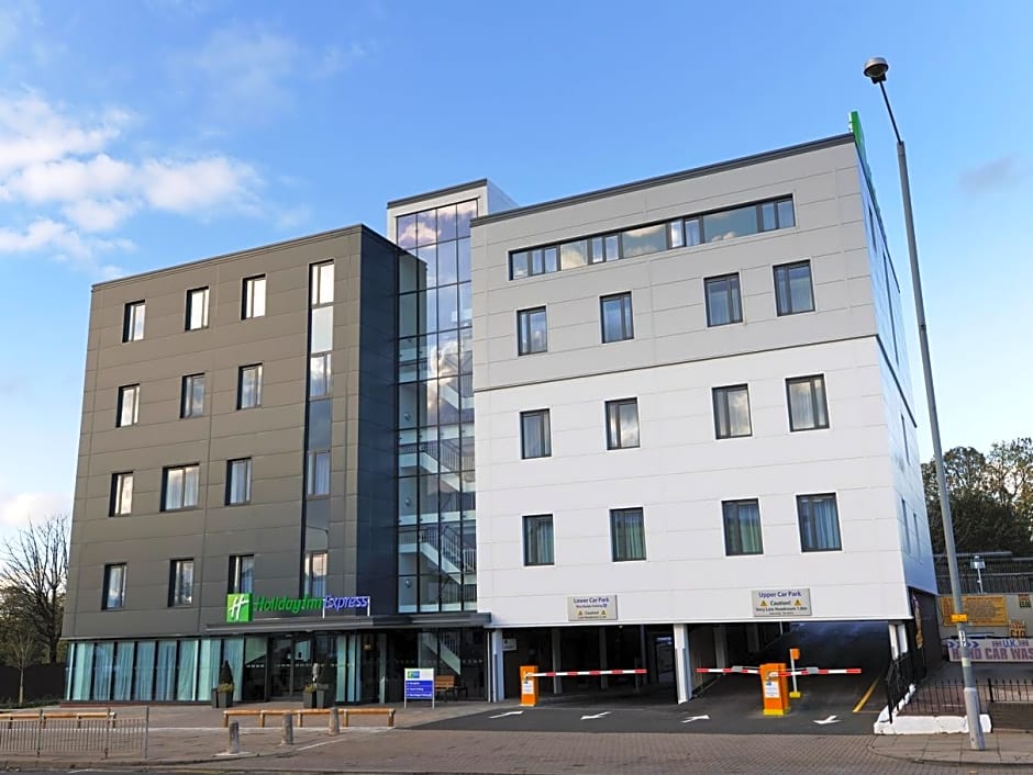 Holiday Inn Express Birmingham–South A45 By IHG