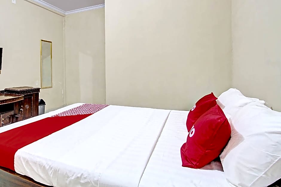 OYO 91353 Hotel Surya Andesa