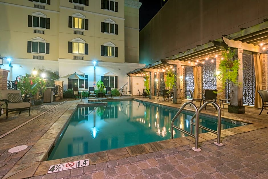Candlewood Suites Mobile-Downtown, an IHG Hotel