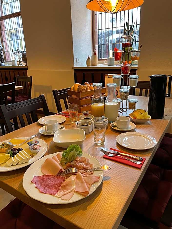 RATSKELLER Hotel & Restaurant