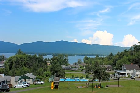 Hill View Motel and Cottages