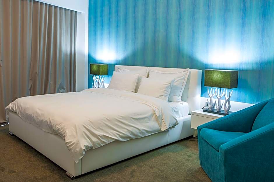 Photo 1 of 5 of Suite