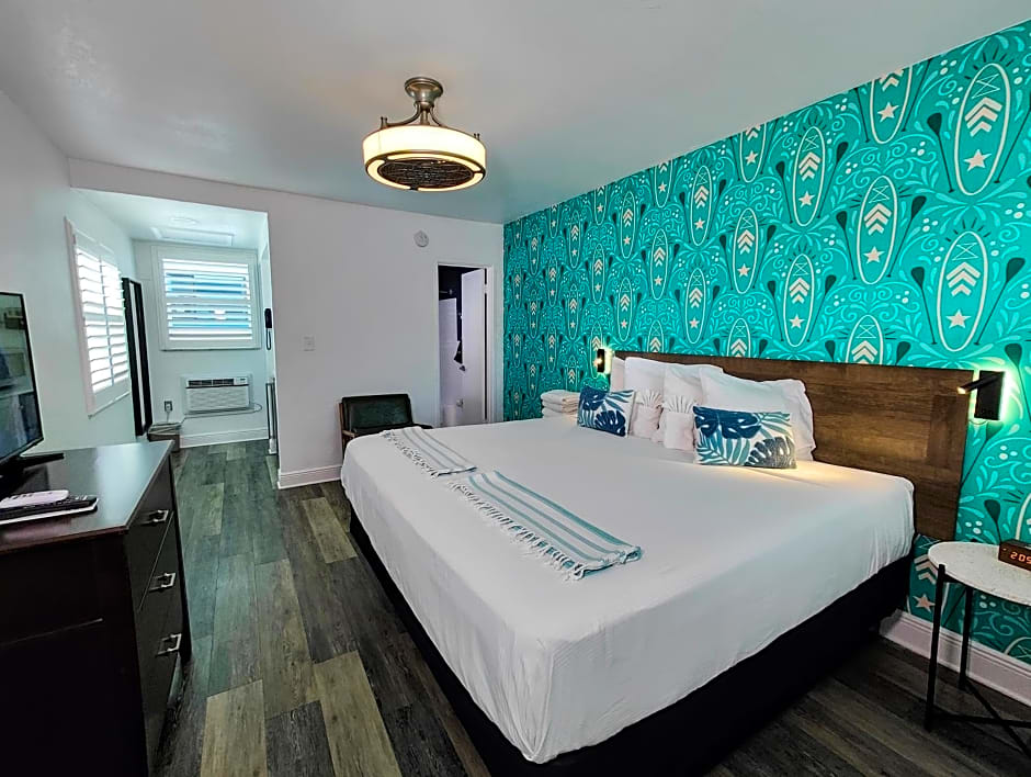 Tahitian Beach Resort – Treasure Island, FL