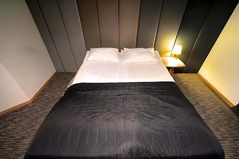 3 Bros' Hostel Cieszyn