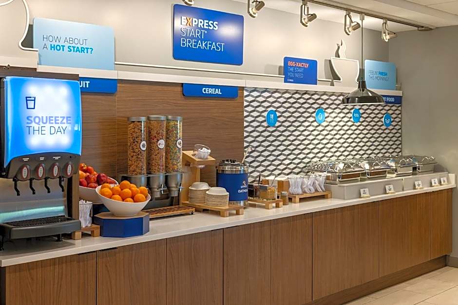 Holiday Inn Express And Suites Waynesboro East By IHG