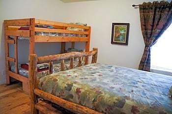 Country Club Chalet