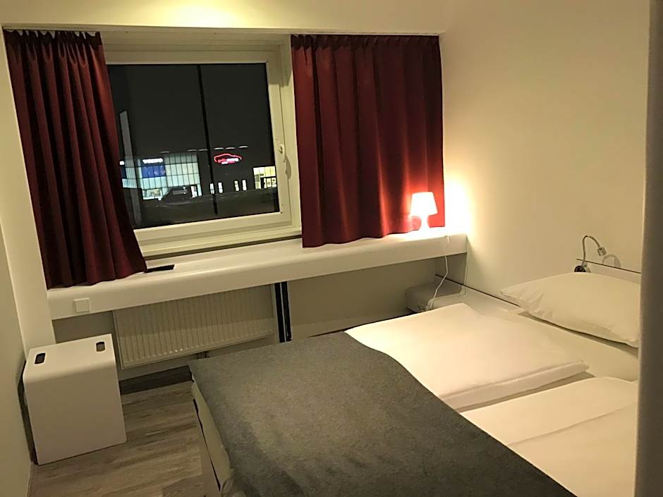 HB1 Budget Hotel - contactless check in