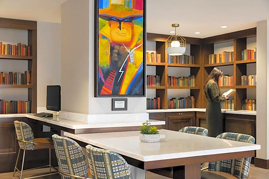 Hotel Indigo Naperville Riverwalk By IHG