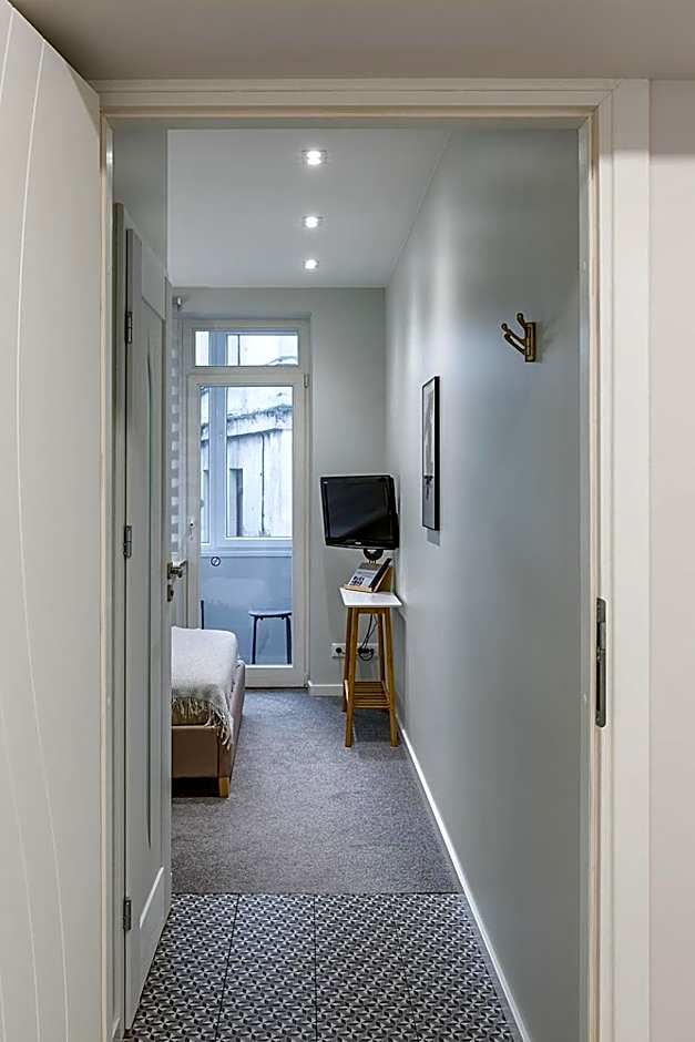 Art & Comfort Rooms